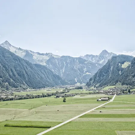 In Schwendau Near Zillertal, Cleaning Included Hébergement de vacances Hippach